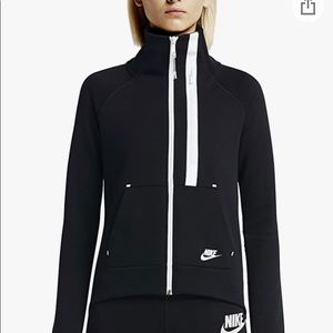 NIKE SZ MEDIUM TECH FLEECE MOTO CAPE